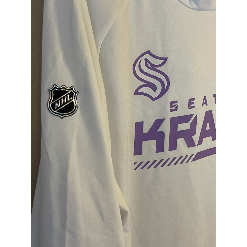 Men's 2XL NWOT Seattle Kraken Fanatics 2021 Hockey Fights Cancer Pullover Hoodie - Picture 2 of 9